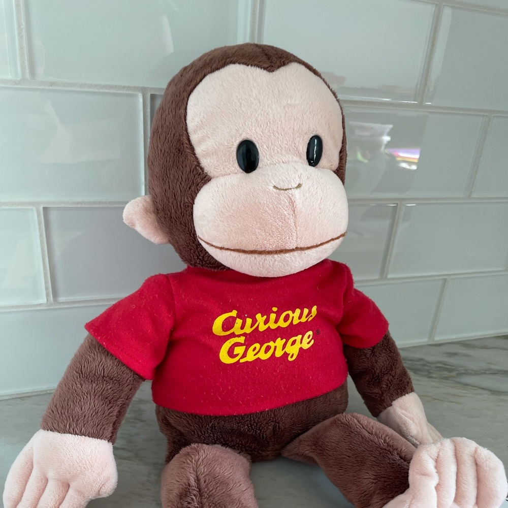 Curious George set stuffed toy and 5 books - Picture 6 of 6